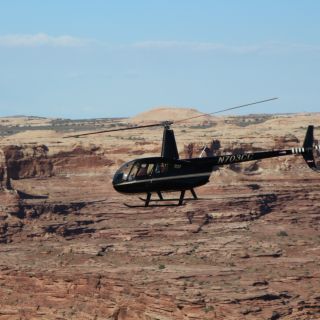 Moab: Arches Backcountry Helicopter Flight