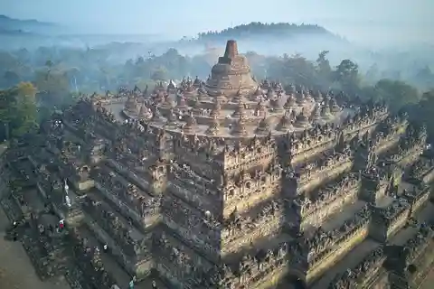 De Yogyakarta: Viagem a Borobudur com opções de tour guiado
