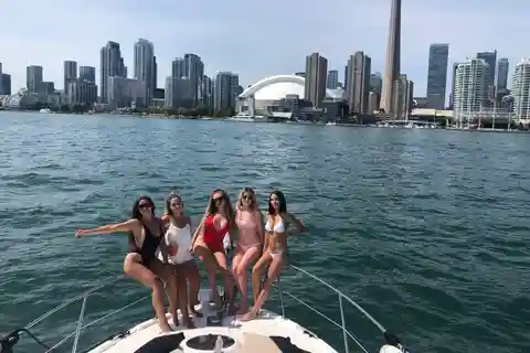 Toronto: Privat sightseeing-krydstogt med luksusyacht og prosecco