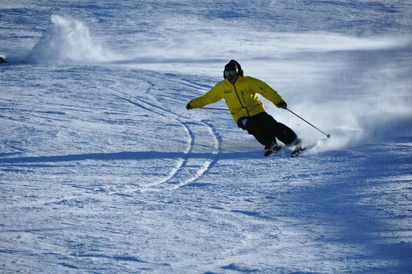 Sierra Nevada: Ski or Snowboard Equipment Rental