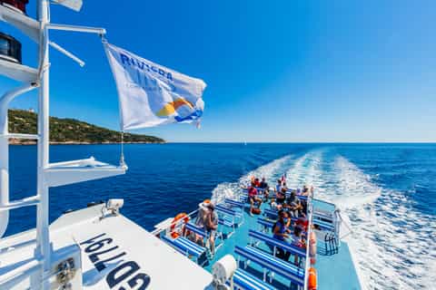 Nice to Saint Tropez: Round-Trip Transportation by Boat
