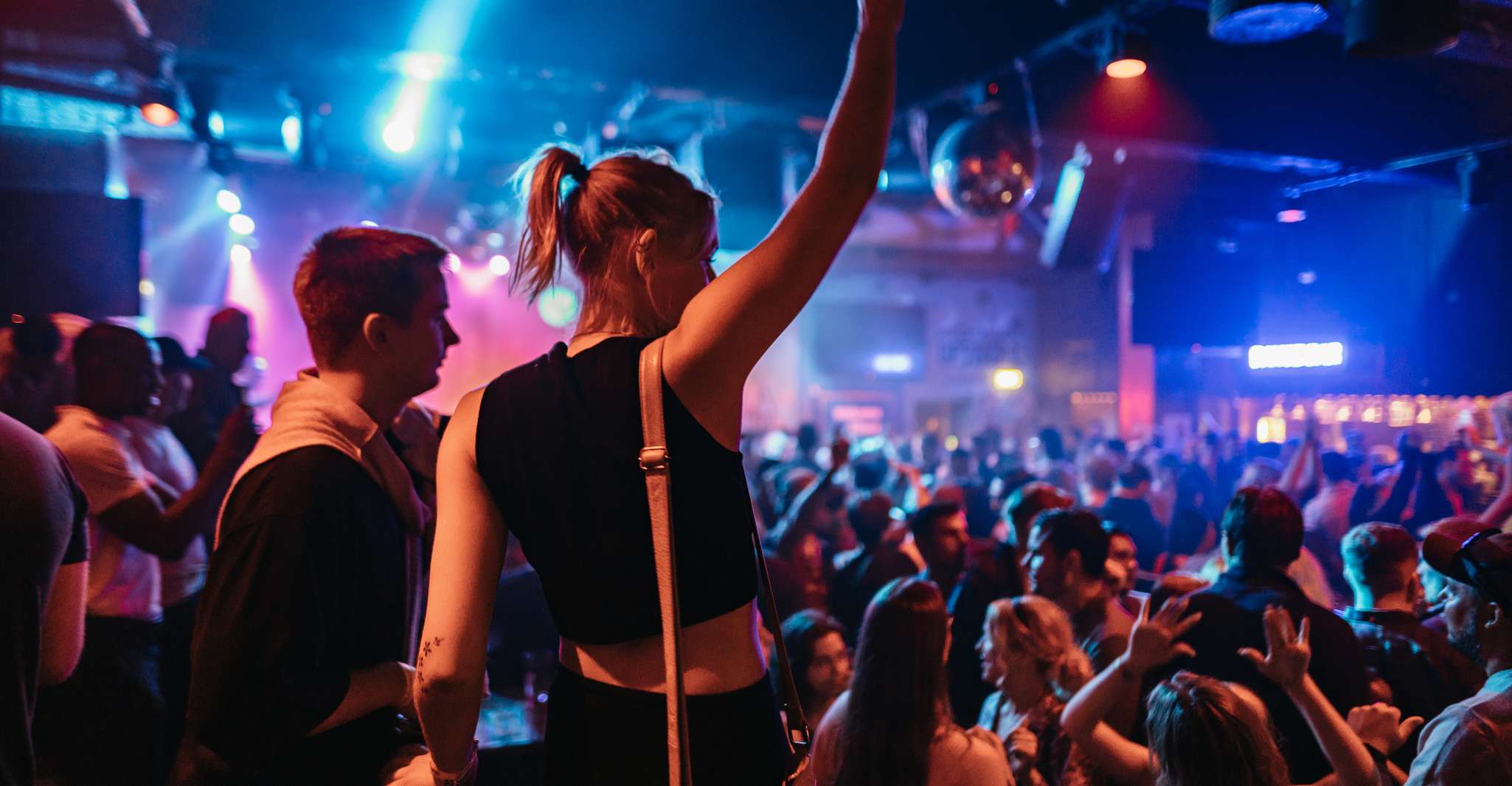 Copenhague, Bar Crawl guidé avec 4 coups de feu et 1 bière - Hizvo