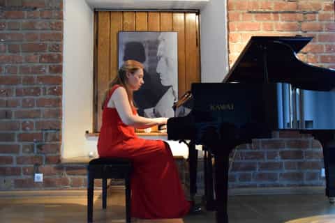 Warsaw: Chopin's Life Tour with Live Concert
