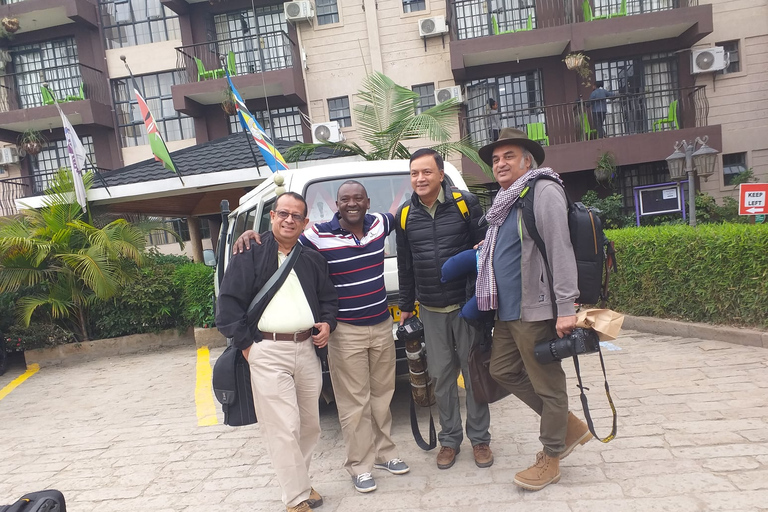 Von Nairobi aus: Masai Mara National Reserve Safarijomo kenyatta free airport pick up