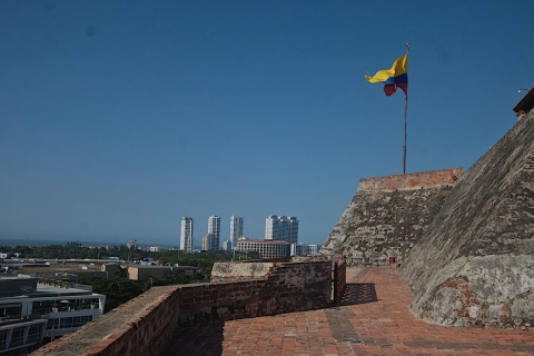 Cartagena: ciudad amurallada, San Felipe, La Popa Tour y degustacionesTour de 5 horas sin el Convento de la Popa