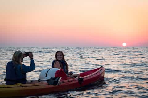 Dubrovnik: Guided Sea Kayaking Tour with Snack