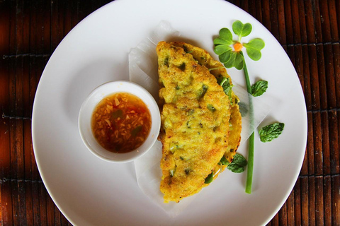 Hoi An: Clase de cocina tradicional y comida con una familia local