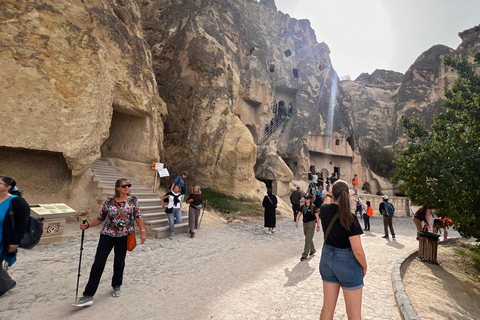 ¡Excursión de 2 días a Capadocia con almuerzo!Excursión de 2 días a Capadocia con almuerzo y entradas