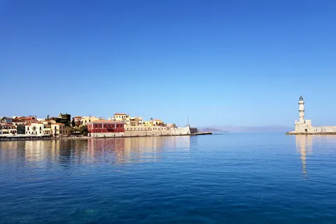 From Rethymno: Chania Roundtrip Transfer with Free Time