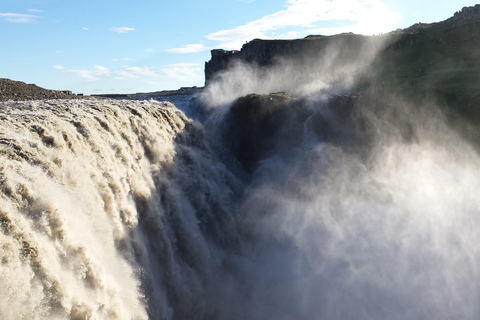 Reykjavik: tour de invierno de 8 días en grupo pequeño por el Círculo de Islandia