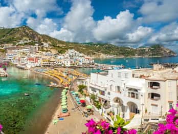 Procida e Ischia: giro in barca di 1 giorno da Sorrento