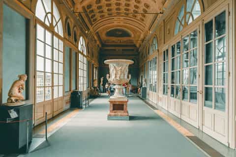 Uffizi Gallery: Ticket with Host
