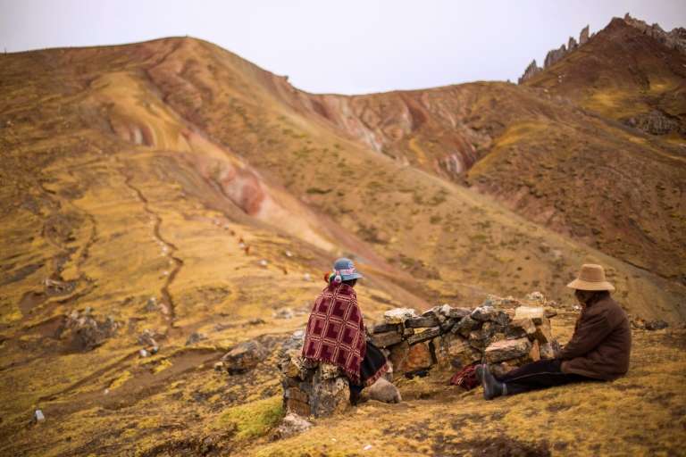 Cusco: caminata privada de día completo a la montaña de colores Palcoyo
