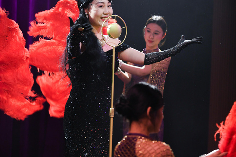 Wuhan: Yellow Crane Tower, East Lake & Hankow Tour