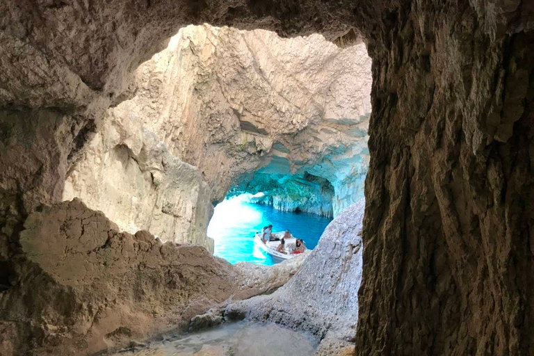 Zante: crociera in barca privata sulla spiaggia del Relitto da Porto Vromi