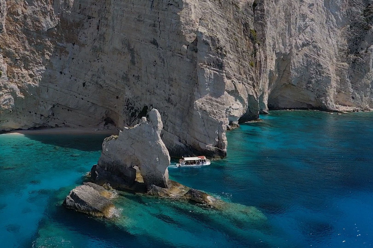 Porto Vromi : croisière vers Navagio, l'île aux tortues et les grottes de Keri