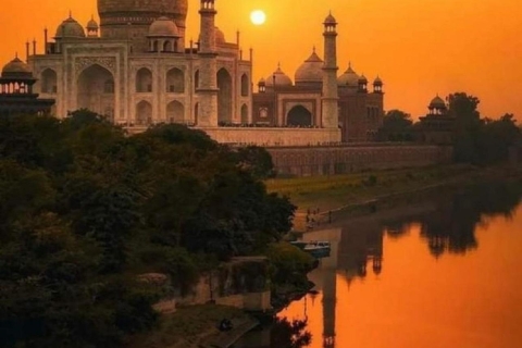 Z New Delhi: Prywatna wycieczka samochodem do Tadż Mahal i Fortu o wschodzie słońca