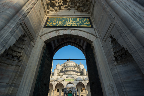 Istambul: Passeio noturno pela Hagia Sophia e pela Mesquita AzulIstambul: passeio pela Hagia Sophia e pela Mesquita Azul à noite