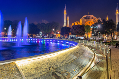 Istanbul: Nattlig rundtur i Hagia Sofia och Blå moskénIstanbul: Rundtur i Hagia Sophia och Blue Mosque by Night