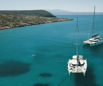 Heraklion: Dia Catamaran Tour, Lunch, Open Bar & Snorkeling