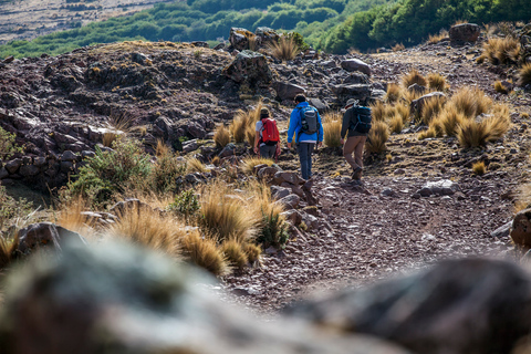 De Cusco: randonnée privée d'une journée à Huchuy Qosqo