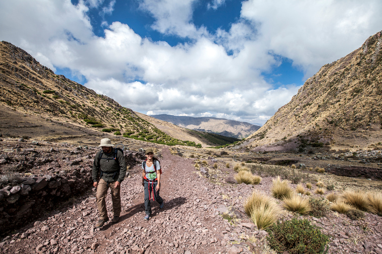 De Cusco: randonnée privée d'une journée à Huchuy Qosqo