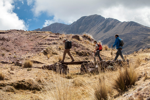 De Cusco: randonnée privée d'une journée à Huchuy Qosqo