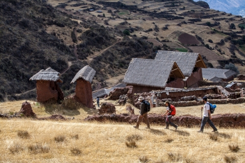 De Cusco: randonnée privée d'une journée à Huchuy Qosqo