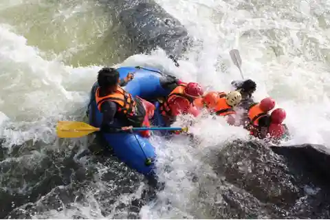 Colombo/ Negombo: Kithulgala White Water Rafting Adventure