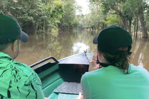 Amazonas: Boat Ride with a Local Amazonian
