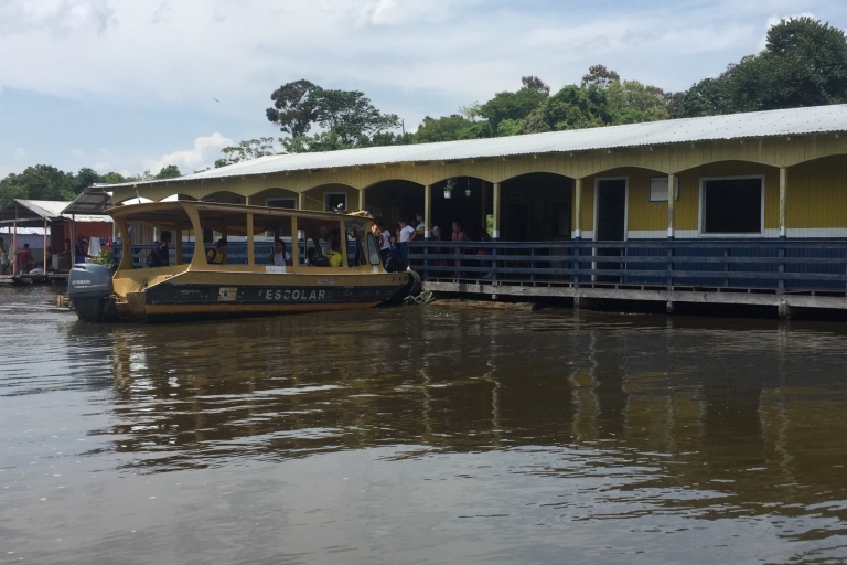 Amazonas: Bootsfahrt mit einem lokalen AmazonasBootsfahrt
