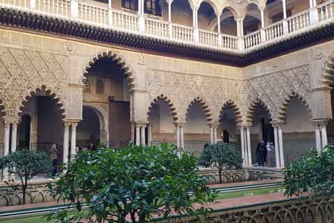 Seville: Alcázar, Cathedral and Giralda Tour with Tickets