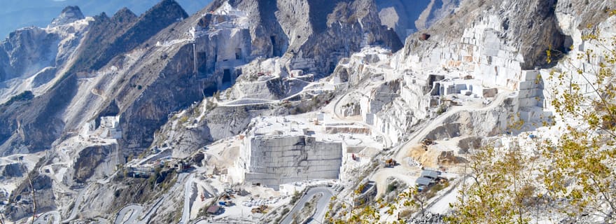 Au départ de Carrare : visite des carrières de marbre en jeep et dégustation de lard