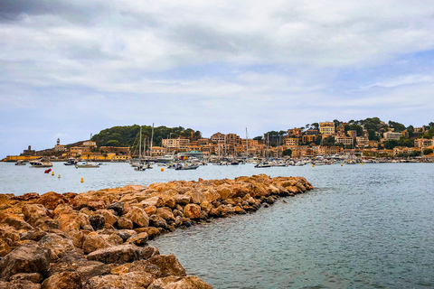 Palma de Mallorca: Private Guided Tour with Your Mobile Phone Palma de Mallorca: Private Guided Tour
