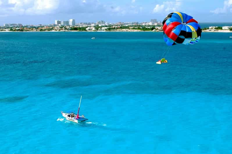 cancun parasailing