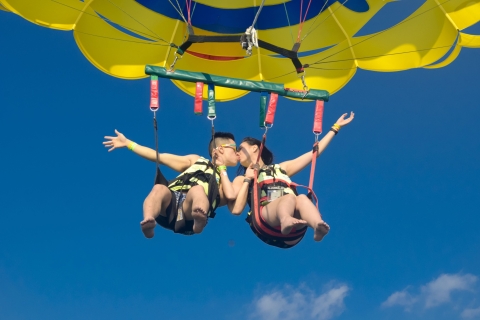 Cancún : aventure en parachute ascensionnel avec prise en charge et retour à l'hôtel