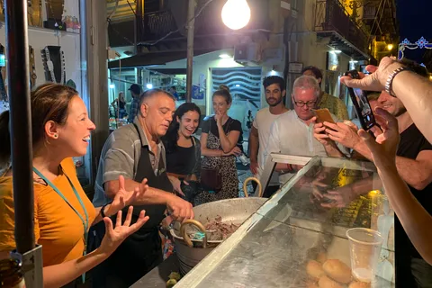 Palerme : visite nocturne de la gastronomie en petit groupe