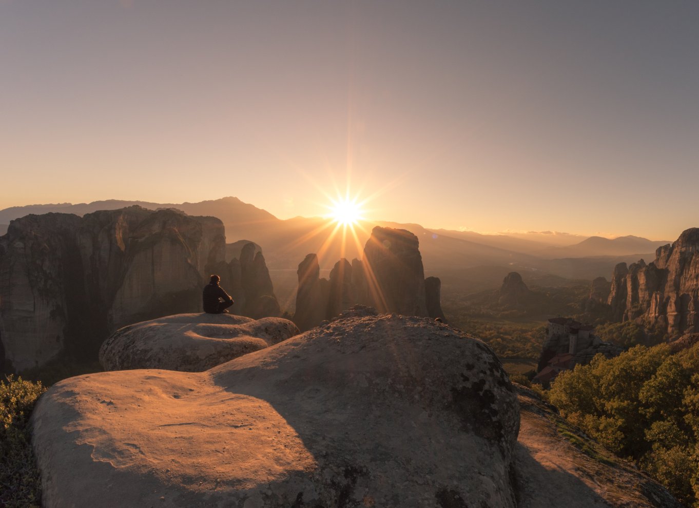 Meteora: Guidet solnedgangstur med besøg i klostre og huler