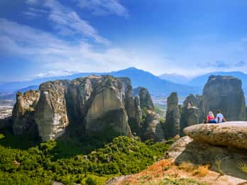 Athens: Meteora Monasteries/Caves with Local Guide and Lunch