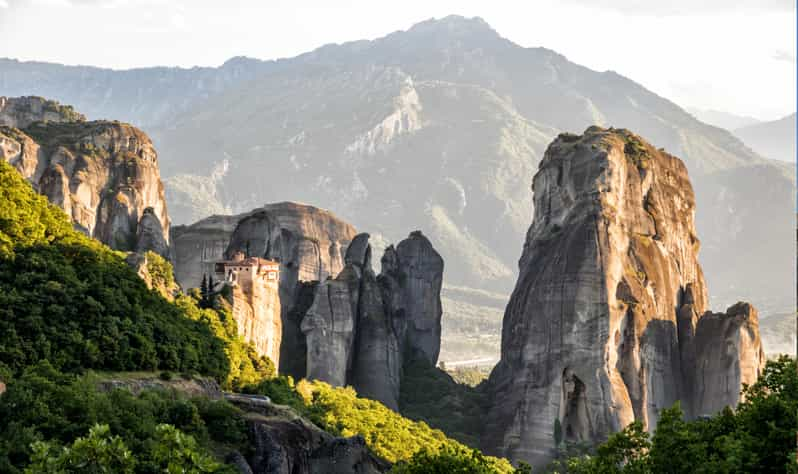 Thessaloniki: 2-Day Scenic Train Trip to Meteora with Hotel