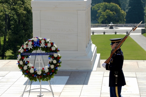 Points culminants de DC avec l'entrée au cimetière national d'Arlington