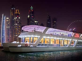 Dubai: Dinnerfahrt mit Getränken & Live-Musik Dubai: Dinnerfahrt mit Getränken & Live-Musik