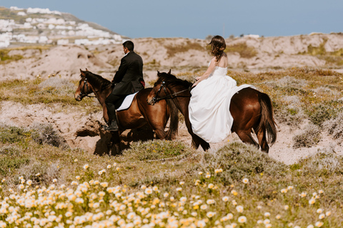 Santorin : Randonnée à cheval privée exclusive avec pique-niqueVisite exclusive avec surprise (finger food et vin)