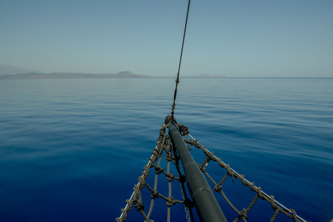 Rethymno: crucero en barco pirata con paradas para nadar