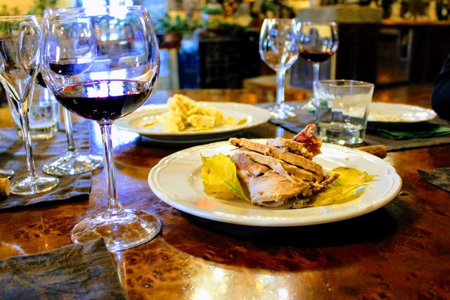 Rome: Private Castelli Romani Wine Tasting Tour