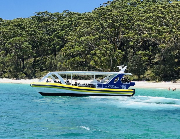 Visit Jervis Bay 2-Hour Cruise of Jervis Bay Passage in Sussex Inlet