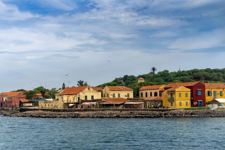 Dakar: Private Custom Tour with a Local GuideDakar: 4 Horus Private Walking Custom Tour