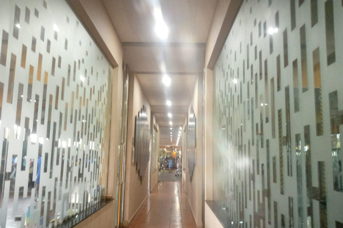 Kampala: Zumba Fitness Dance Class with Local Instructor