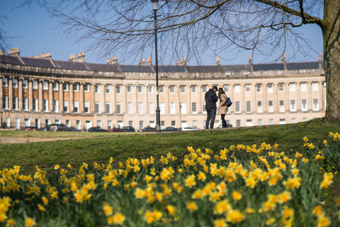 Bath: tour a piedi delle location delle riprese di Bridgerton con musica