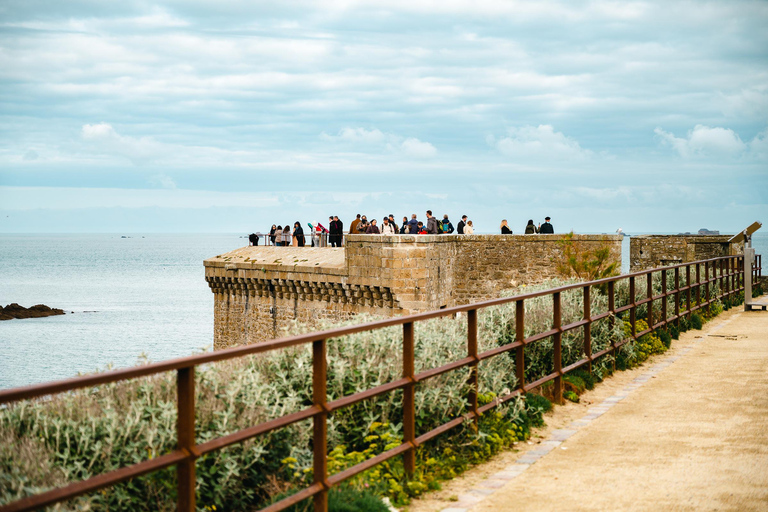 巴黎：圣米歇尔山和圣马洛 2 日游